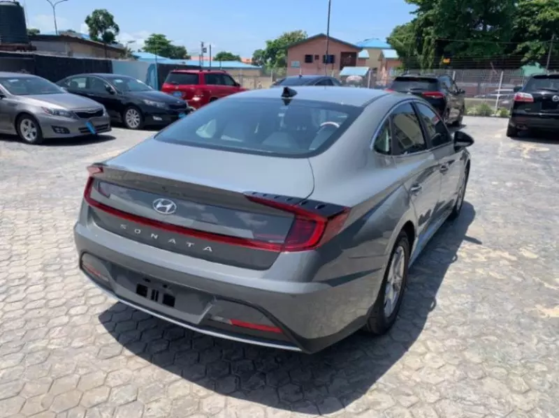Hyundai Sonata   - 2021