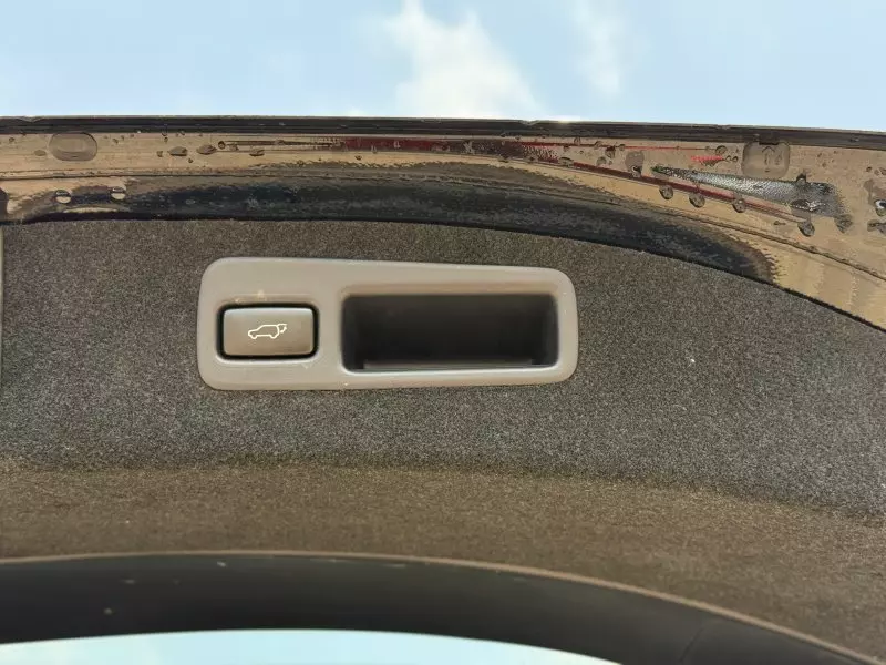 Toyota Harrier   - 2018