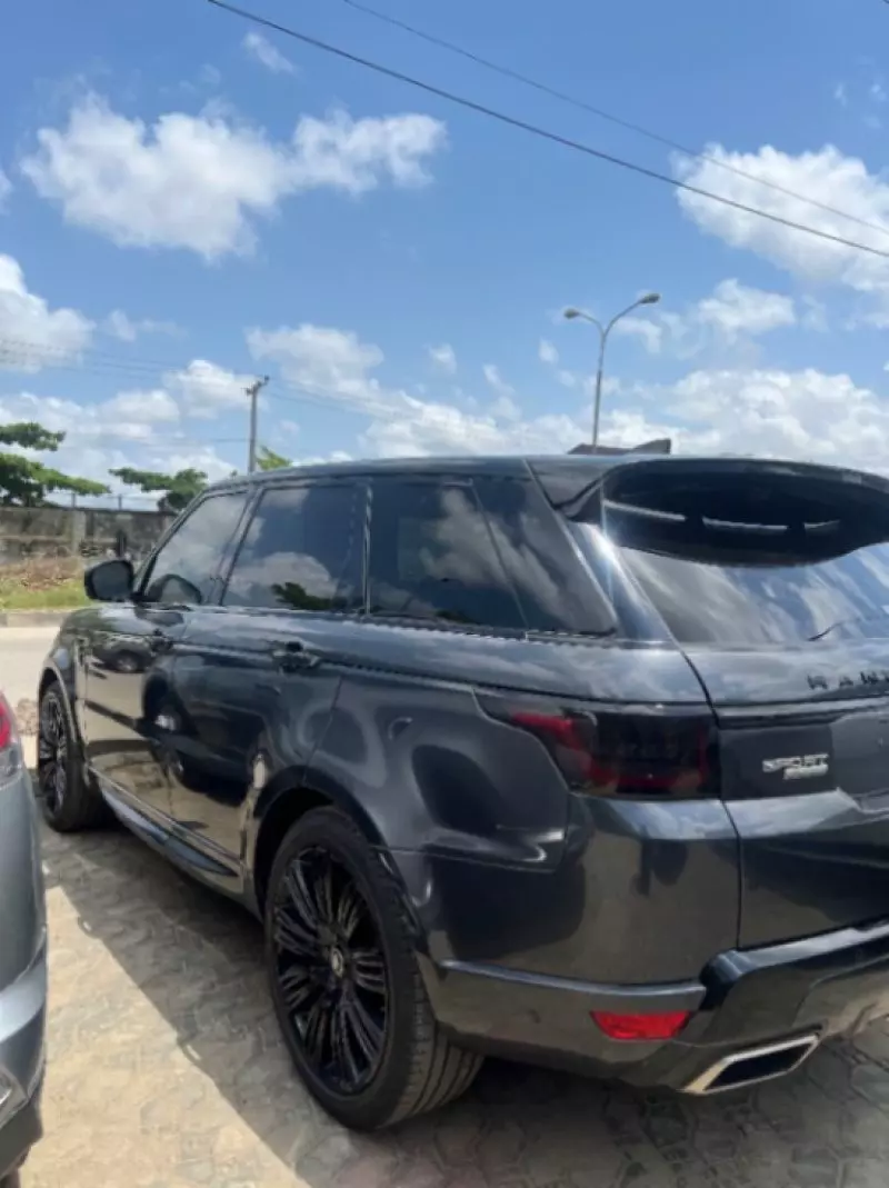 Land Rover Range Rover Sport   - 2018