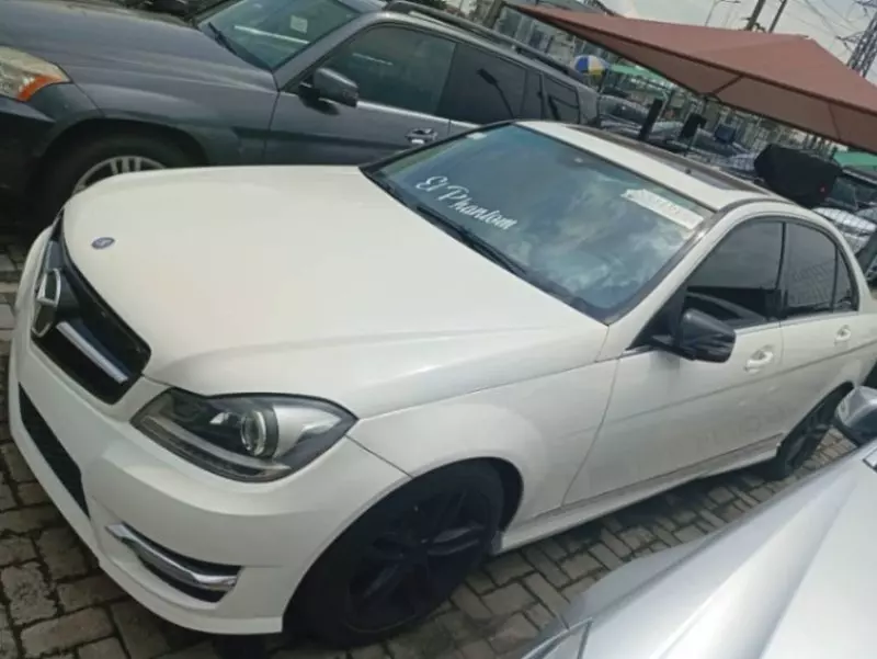 Mercedes-Benz C 300   - 2014