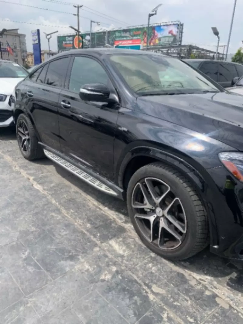 Mercedes-Benz GLE 53 AMG   - 2021