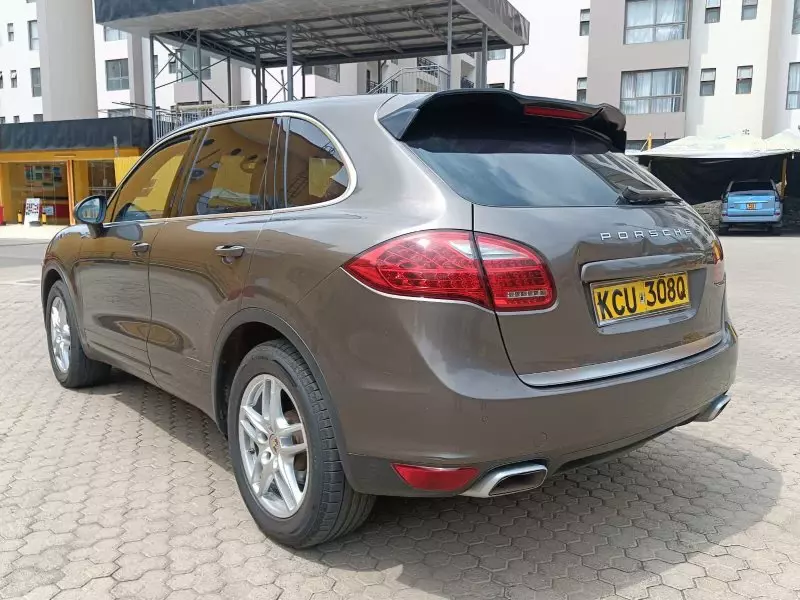 PORSCHE Cayenne   - 2012