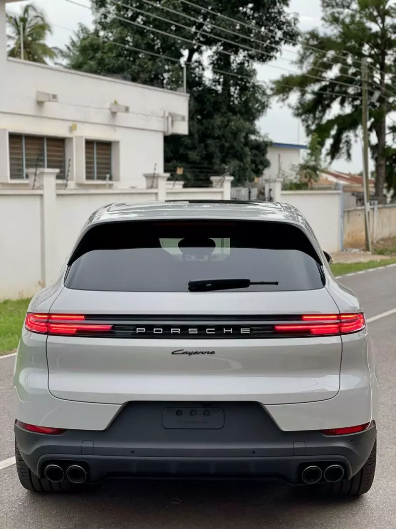 PORSCHE Cayenne   - 2024