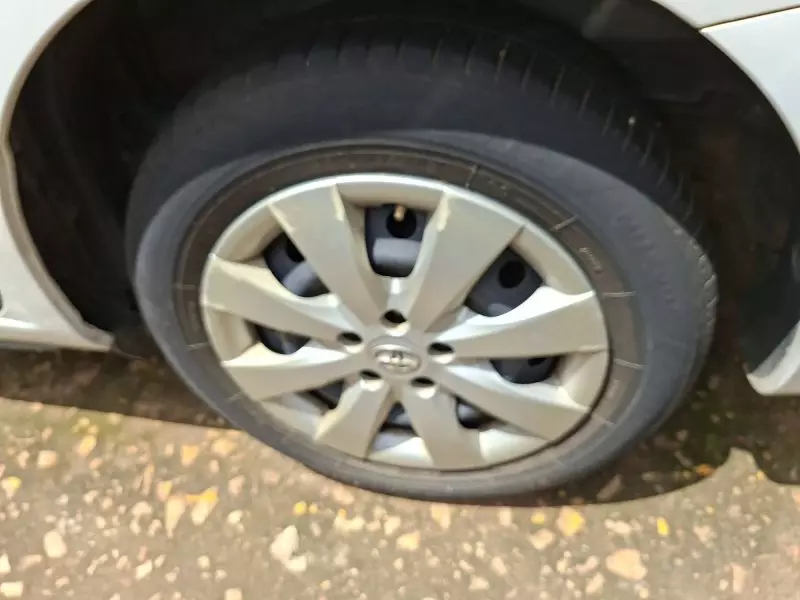 Toyota Premio    - 2011