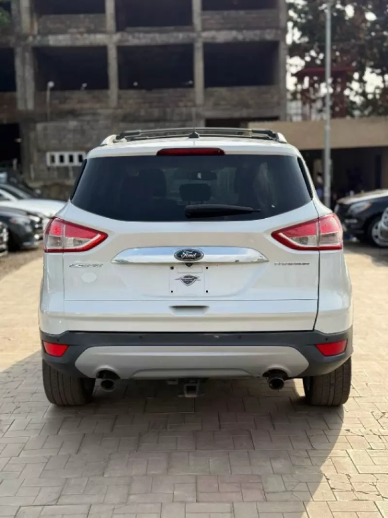 Ford Escape   - 2014