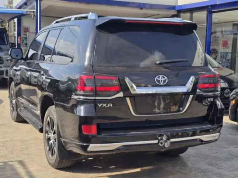 Toyota Land Cruiser - 2014