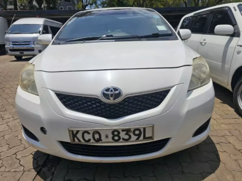 Toyota Belta   - 2010