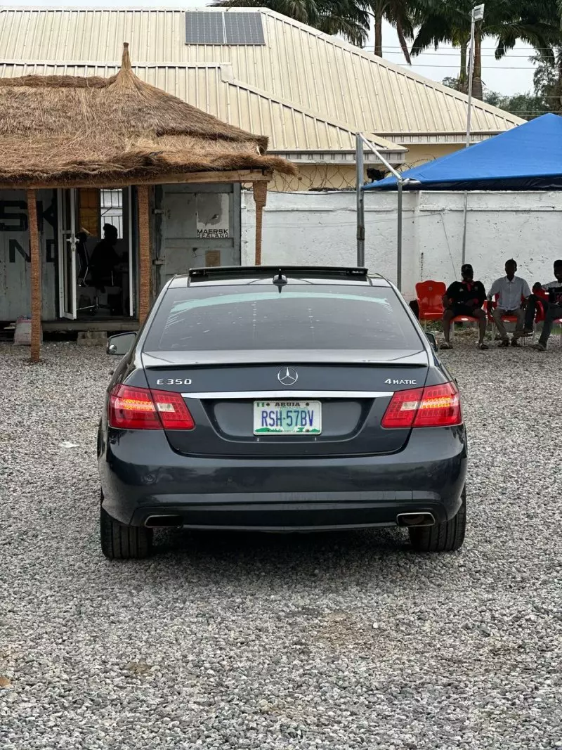 Mercedes-Benz E 350   - 2012