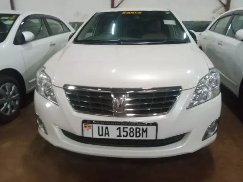 Toyota Premio    - 2010