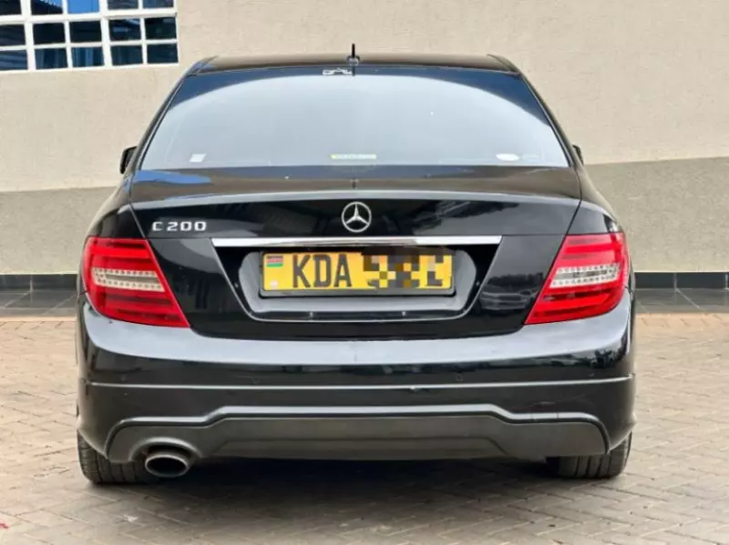 Mercedes-Benz C200   - 2013