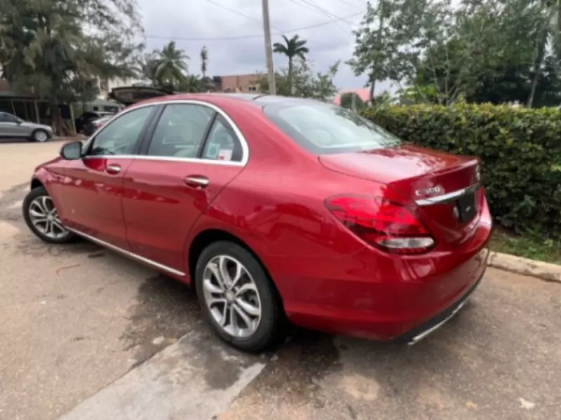 Mercedes-Benz C 300   - 2017