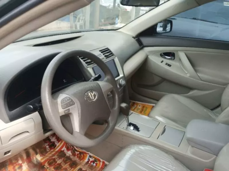 Toyota camry   - 2011