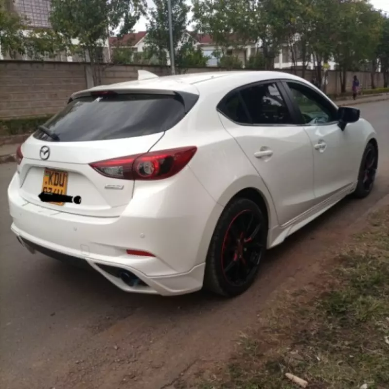 Mazda Axela    - 2018