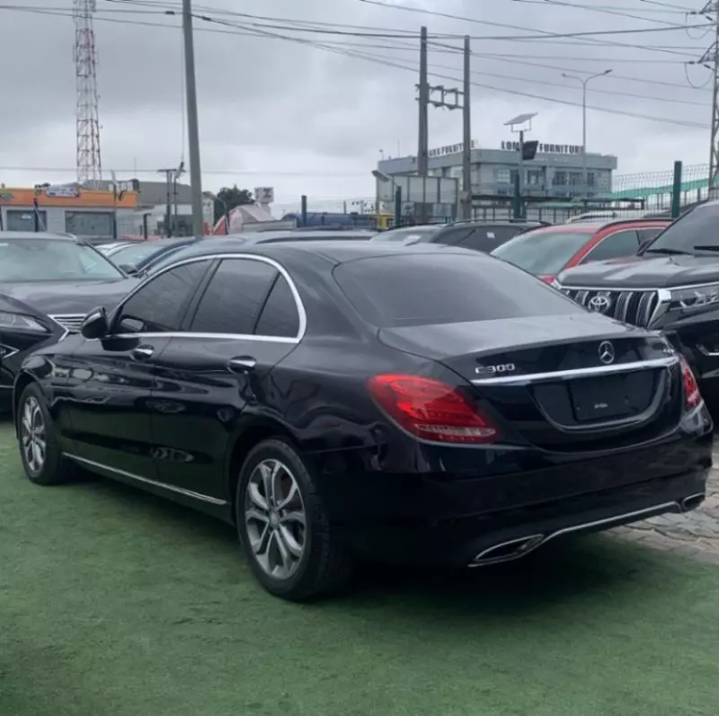 Mercedes-Benz C-Class   - 2015