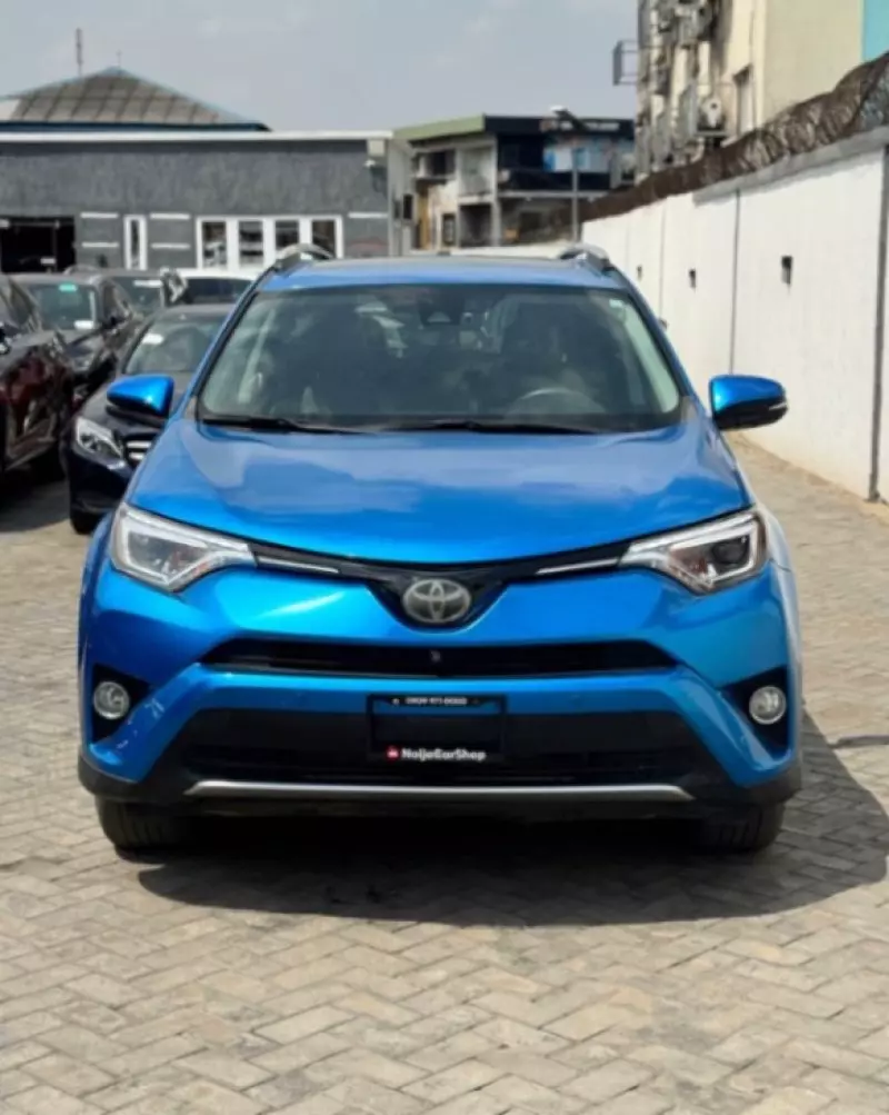 Toyota RAV4   - 2016