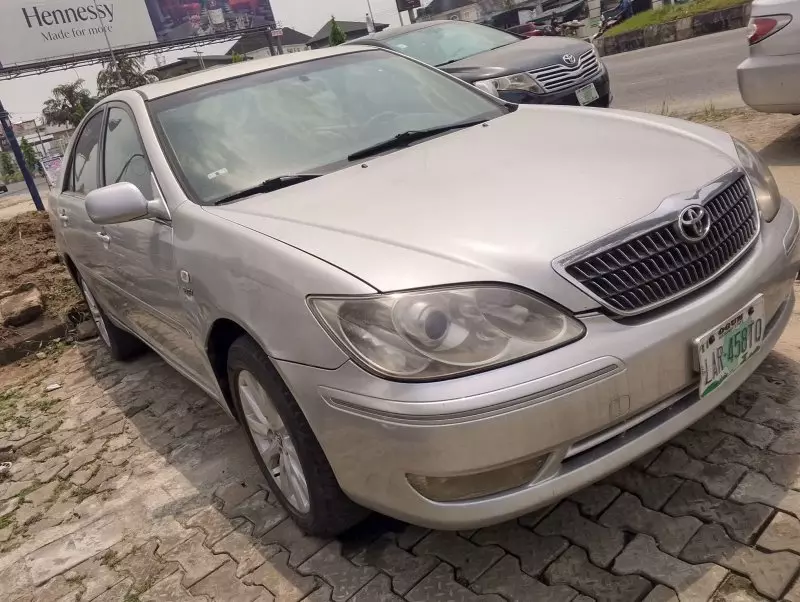 Toyota Camry   - 2006