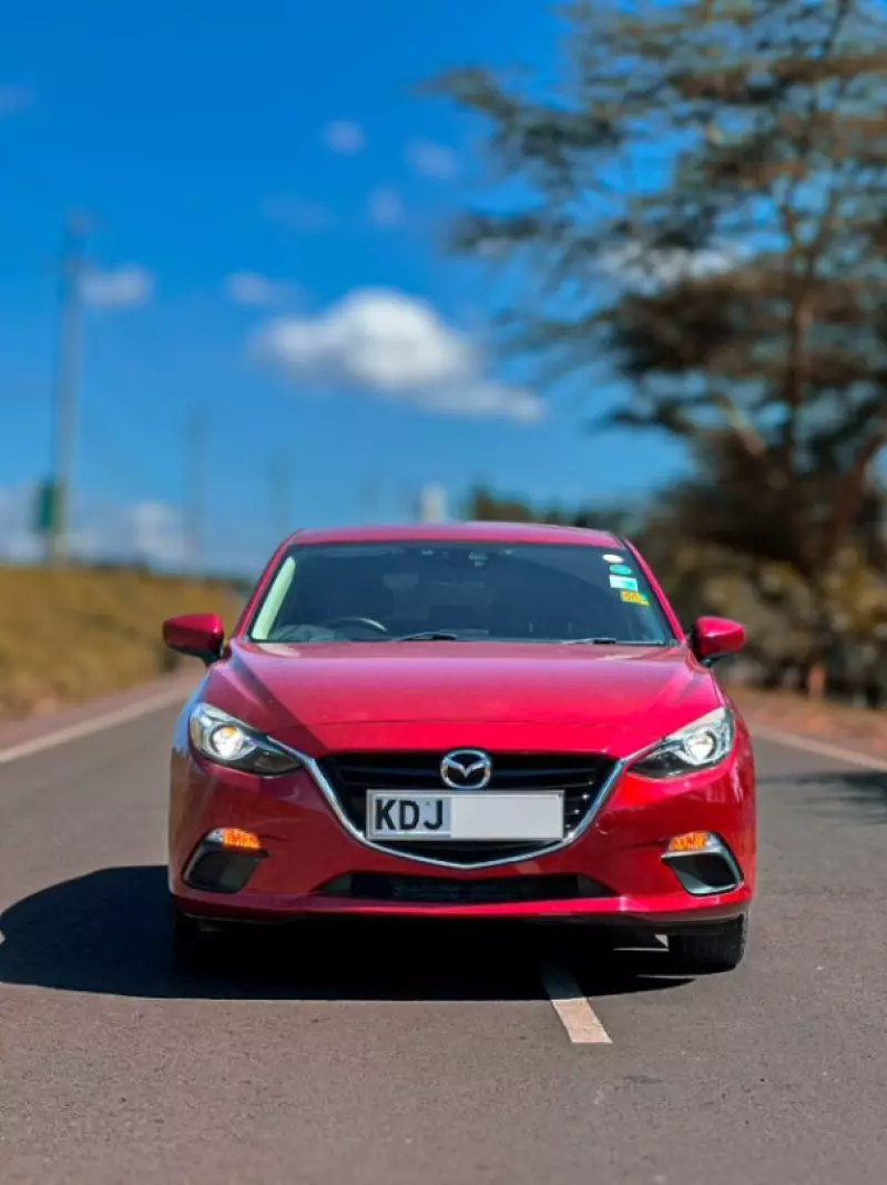 Mazda Axela    - 2016