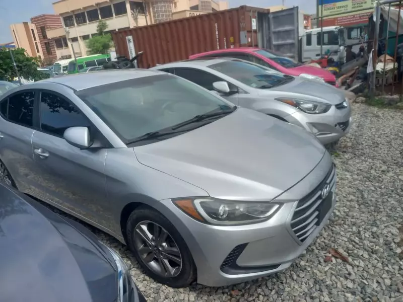 Hyundai Elantra   - 2017