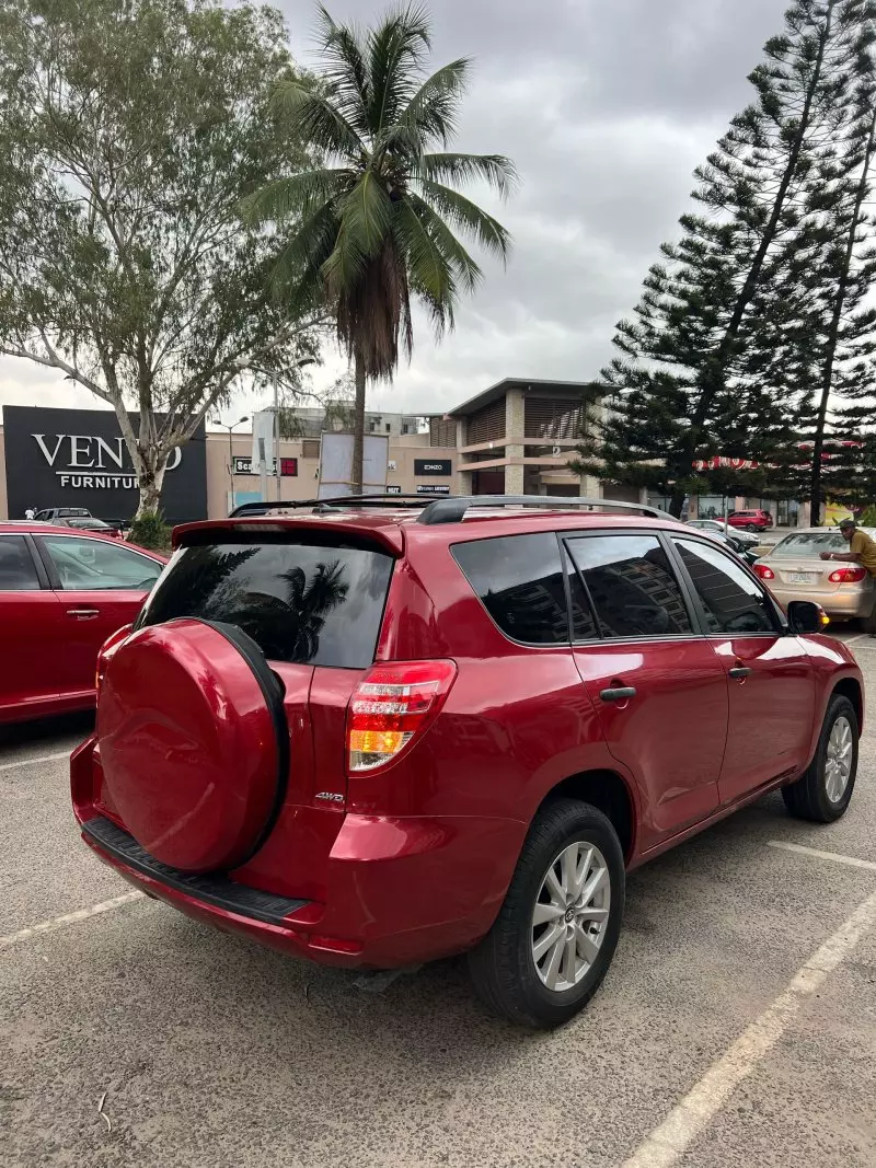 Toyota Rav4   - 2010