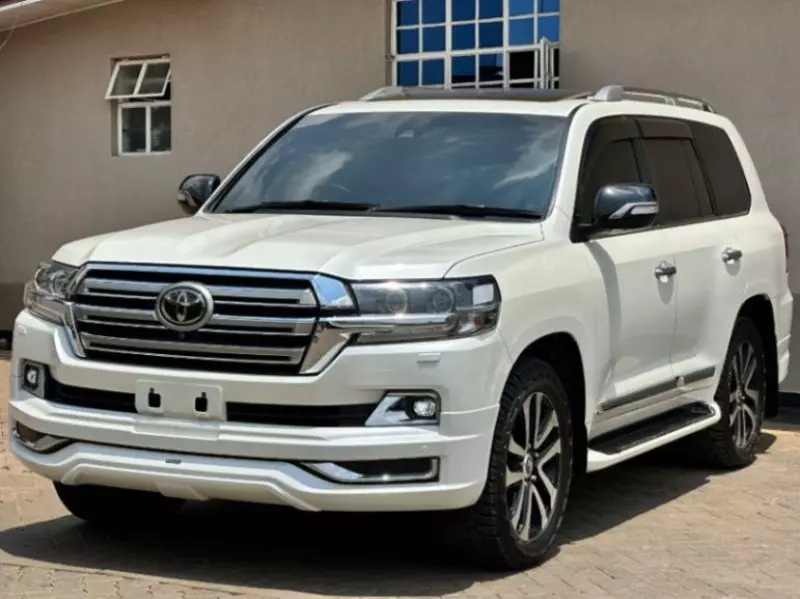 Toyota Land Cruiser   - 2018