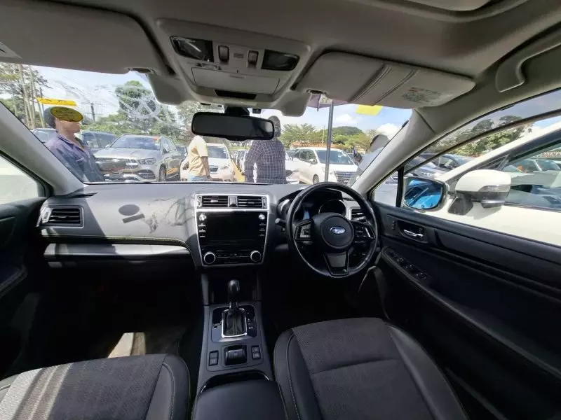 Subaru Outback   - 2018