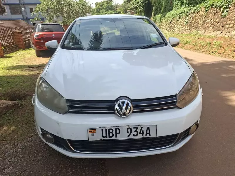 Volkswagen Golf   - 2011