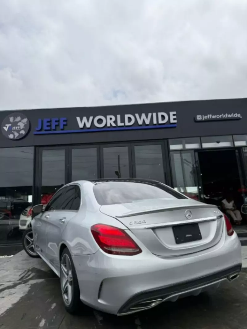 Mercedes-Benz C 300   - 2015