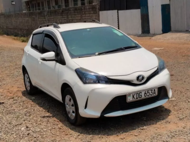 Toyota Vitz   - 2016