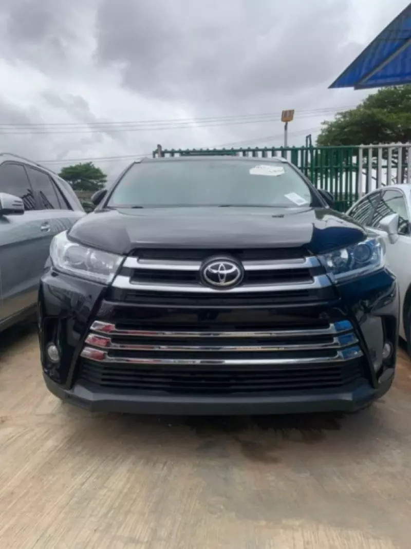 Toyota Highlander   - 2015