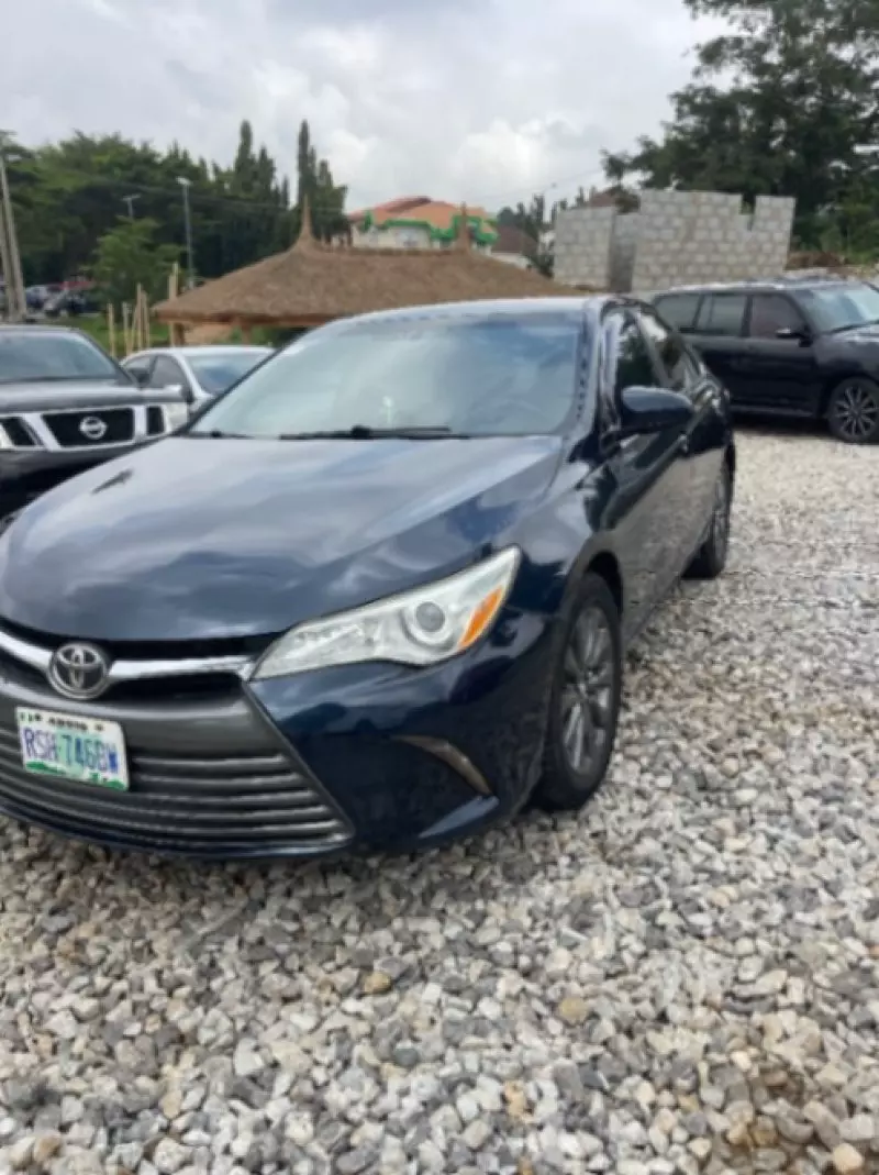 Toyota camry   - 2015