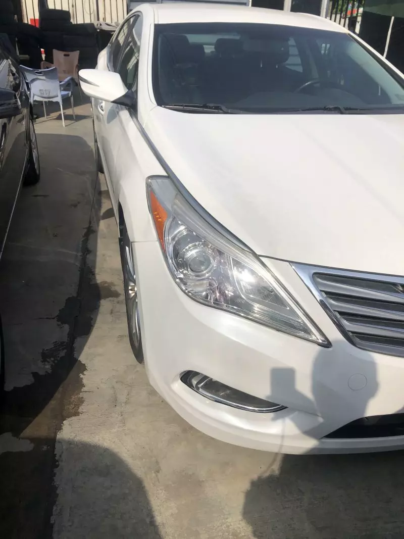 Hyundai Azera   - 2012