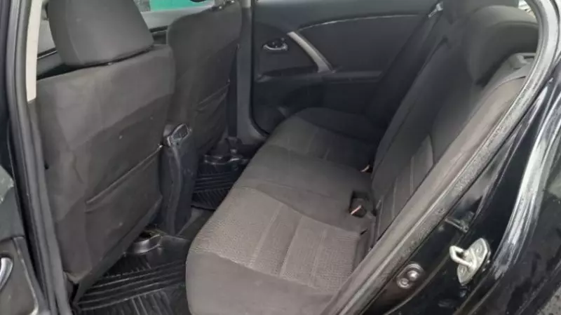 Toyota Avensis   - 2013