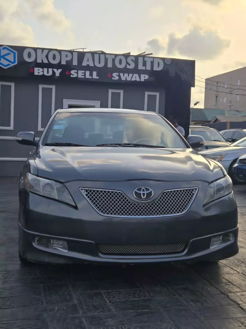 Toyota Camry   - 2007