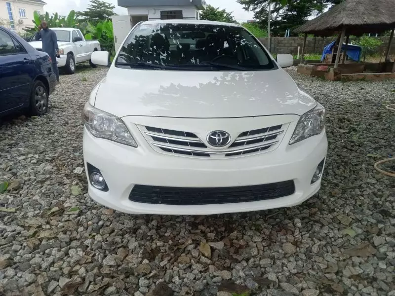 Toyota Corolla   - 2013