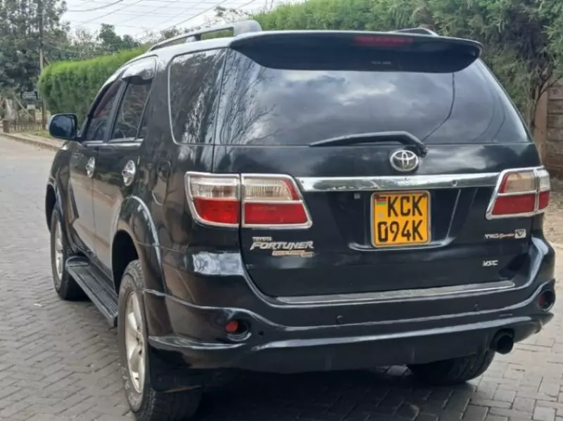 Toyota Fortuner   - 2016