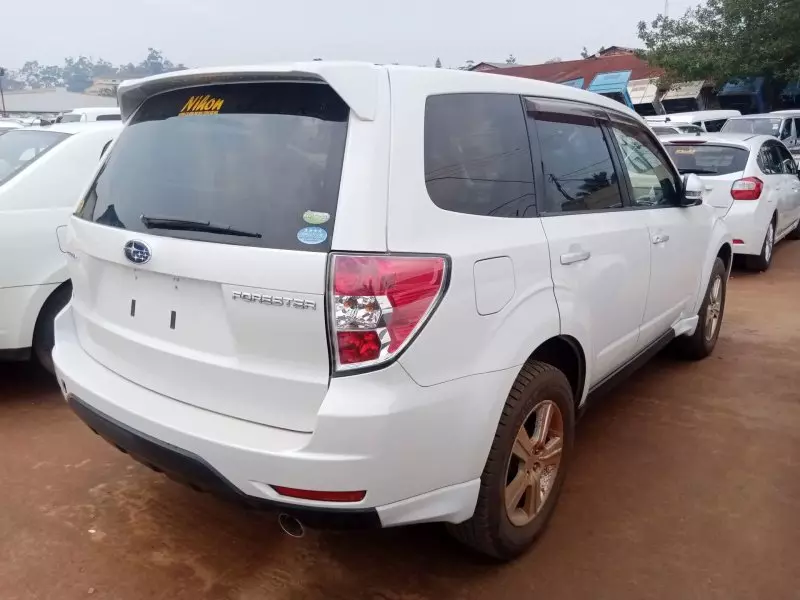 Subaru Forester   - 2011