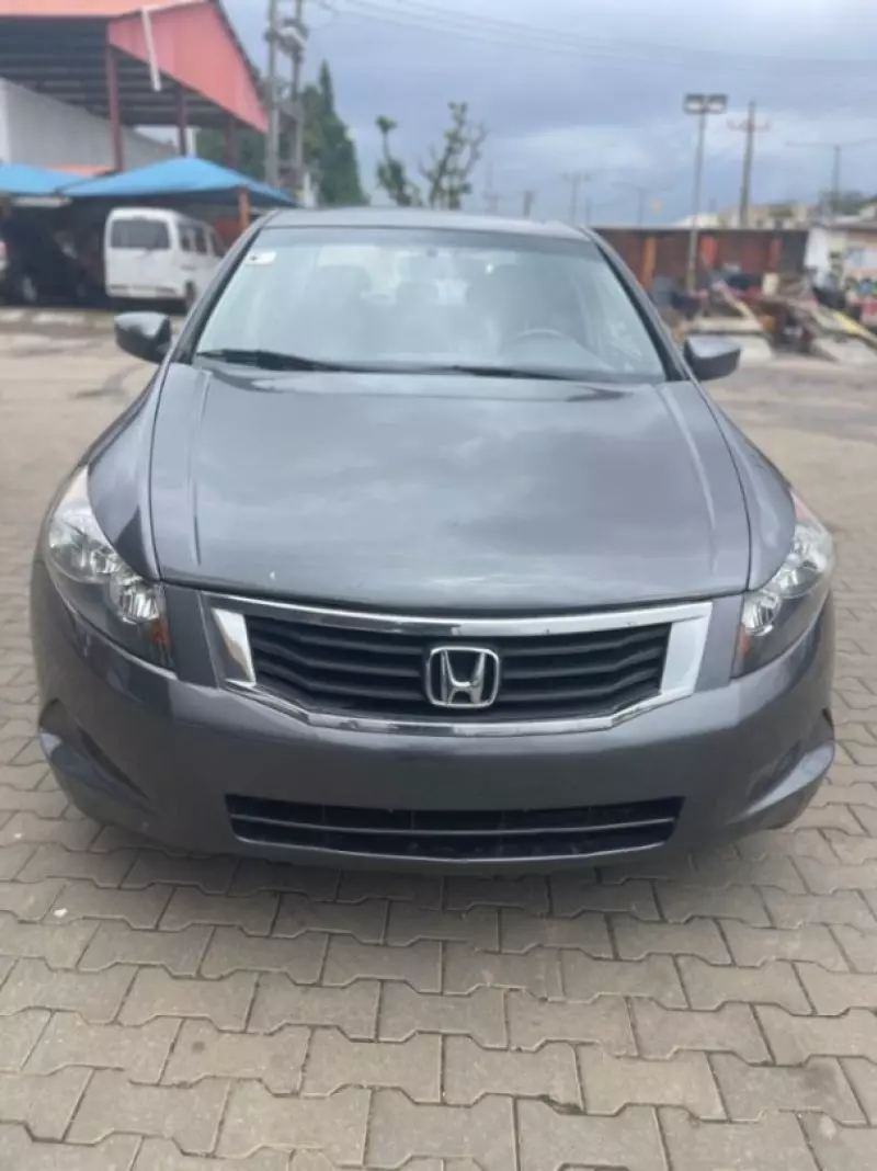 Honda Accord   - 2009