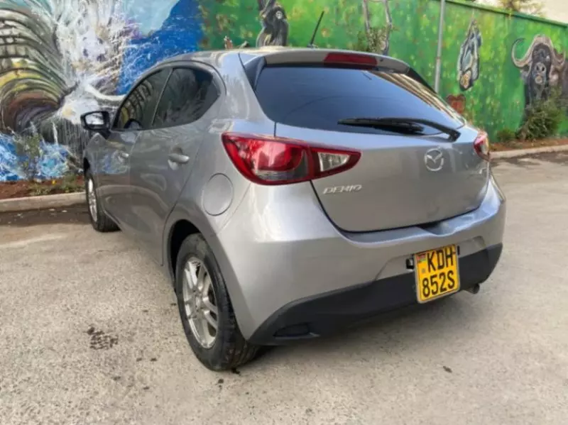 Mazda Demio    - 2015