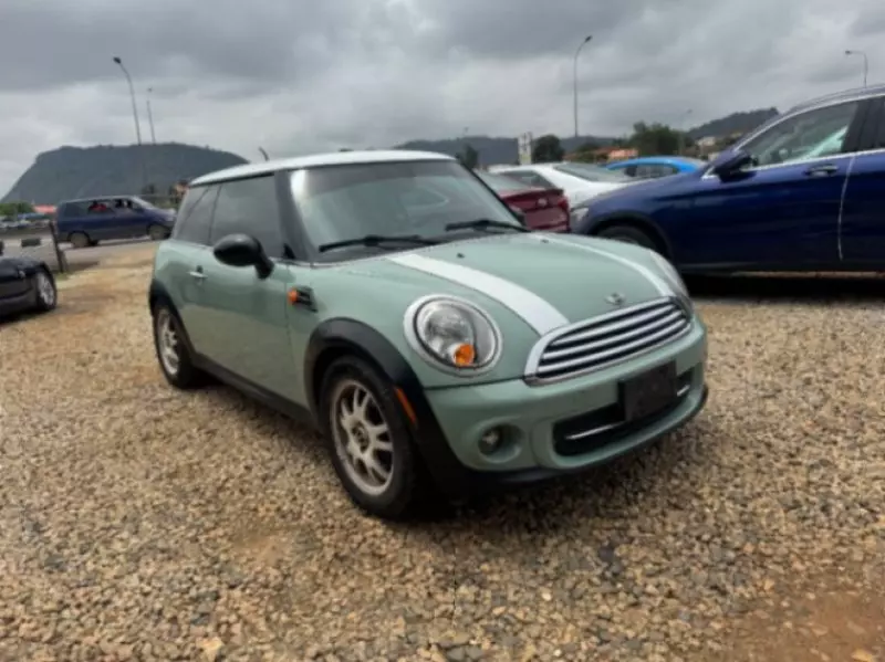 MINI Cooper   - 2012