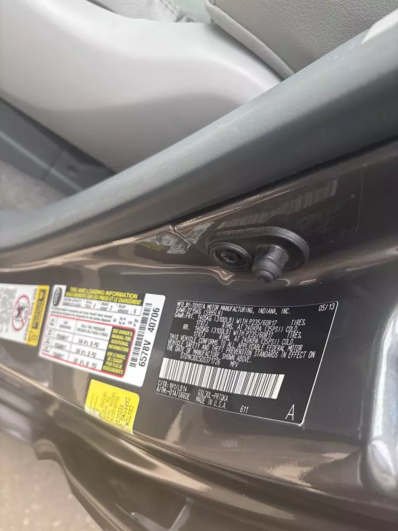 Toyota Sienna   - 2013