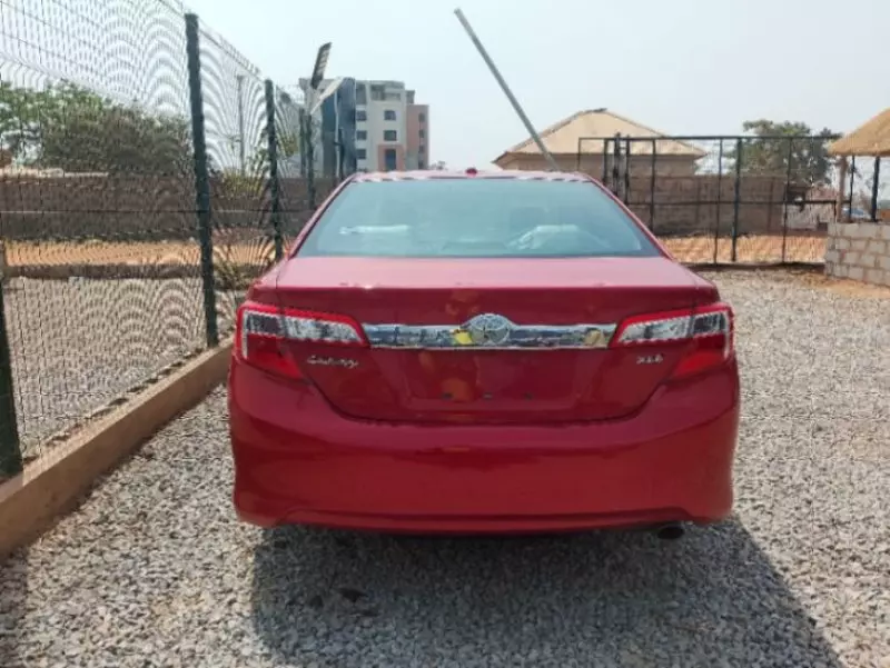 Toyota Camry   - 2012