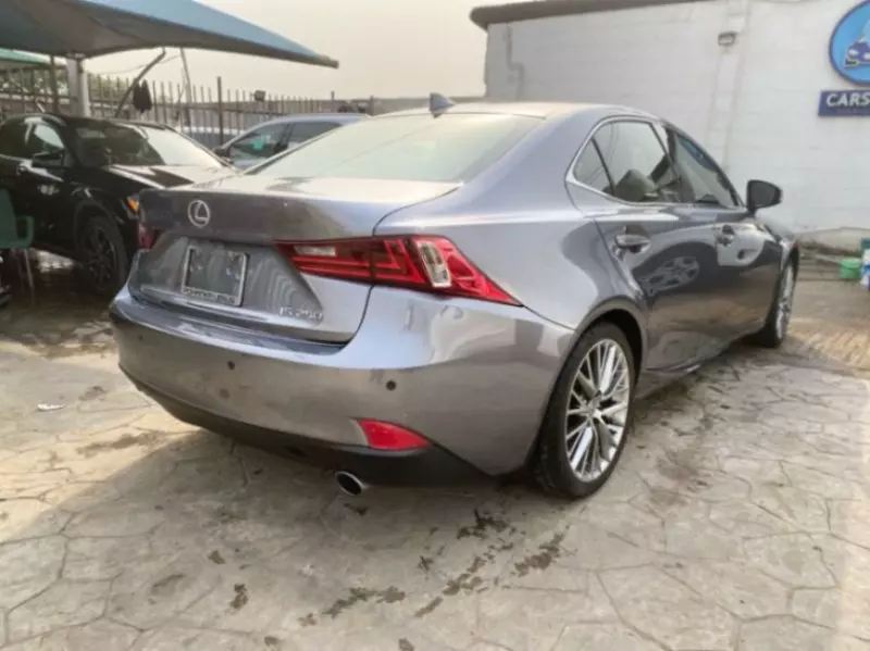 Lexus IS 250   - 2015