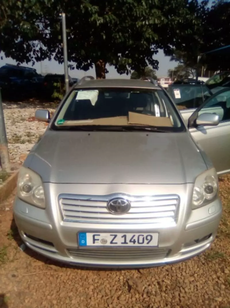 Toyota Avensis   - 2005