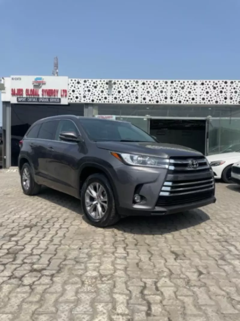 Toyota Highlander   - 2014