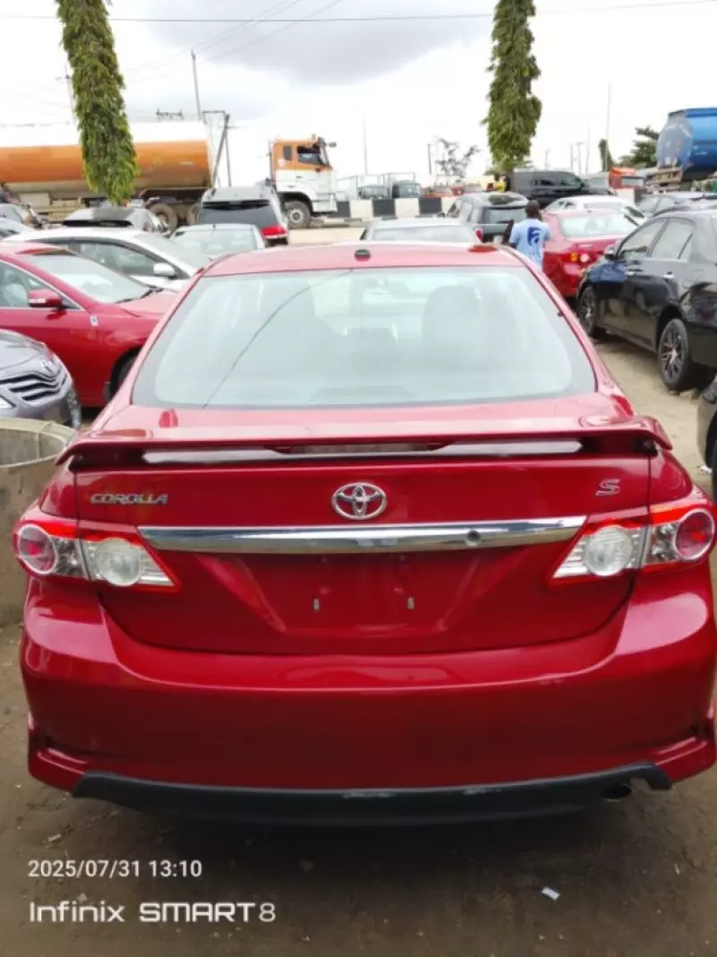 Toyota Corolla   - 2013