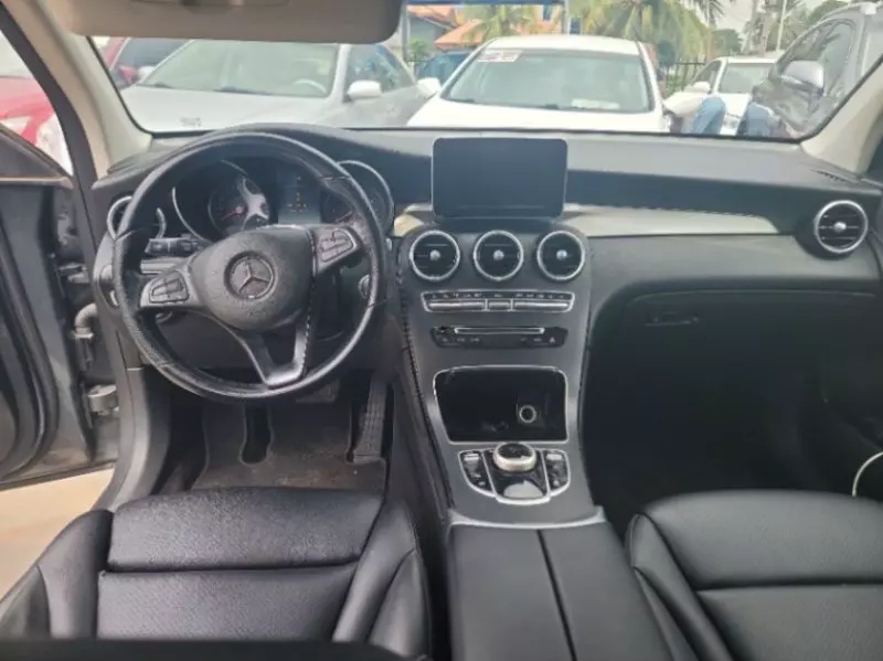 Mercedes-Benz GLC 300   - 2019