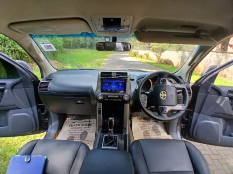 Toyota Landcruiser Prado   - 2011