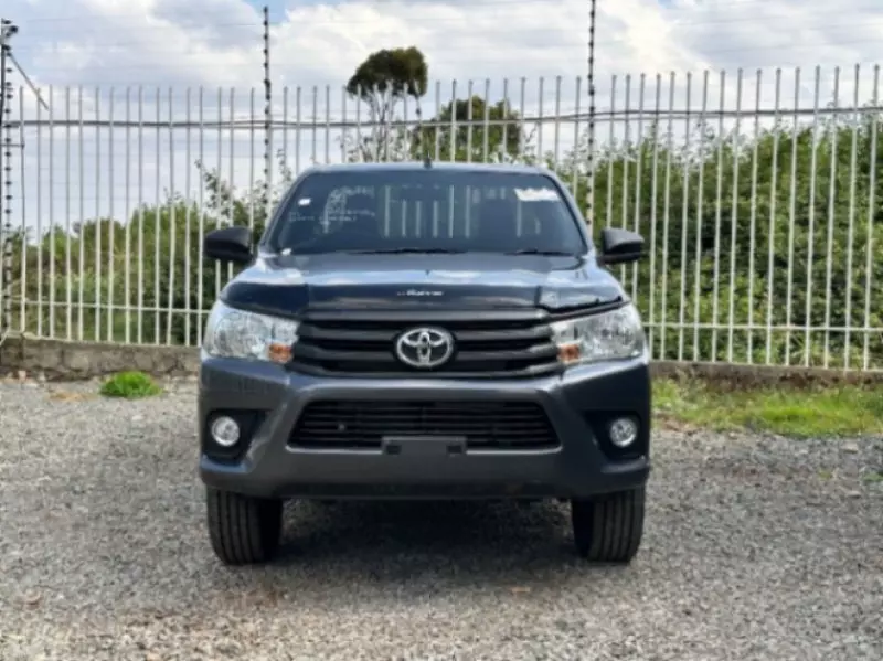 Toyota Hilux   - 2018