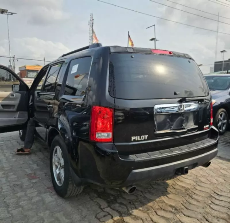 Honda Pilot   - 2011