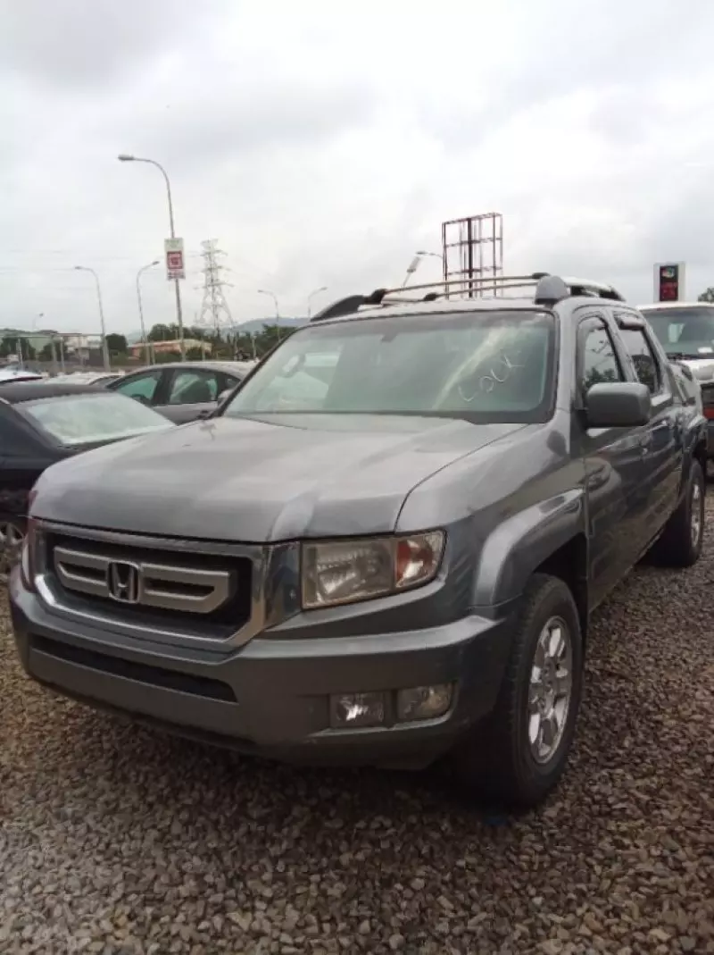 Honda Ridgeline   - 2010